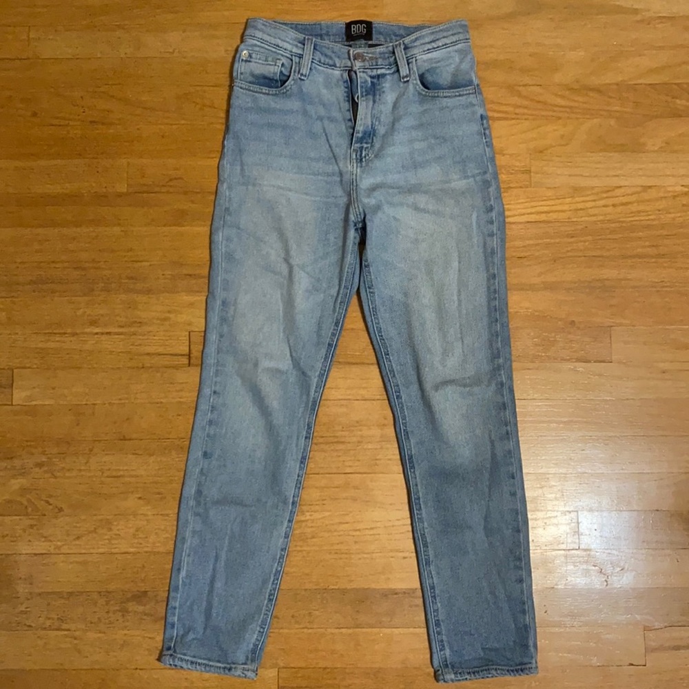 Urban Outfitters Girlfriend High-Rise Cropped Jeans